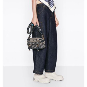 [DIOR] 스몰 디올캠프 숄더백 M1241ORIW_M928